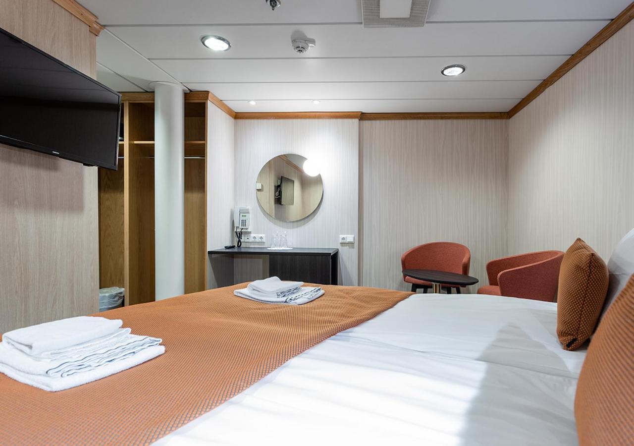 Viking Line Ferry Gabriella - 2-Night Cruise Helsinki-Stockholm-Helsinki Hotel Room photo